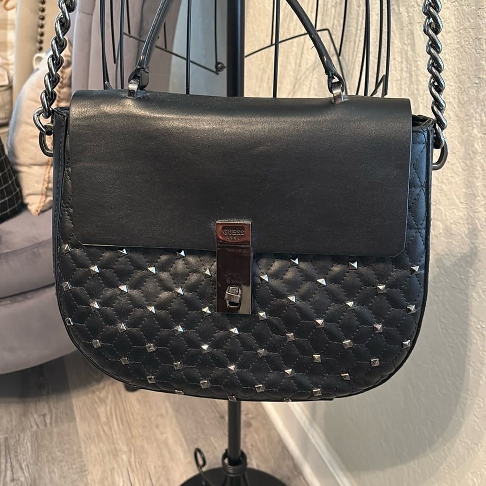 EUC GUESS QUILTED SHOULDER BAG